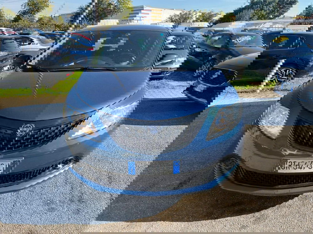 Lancia Ypsilon usata a Milano (2)