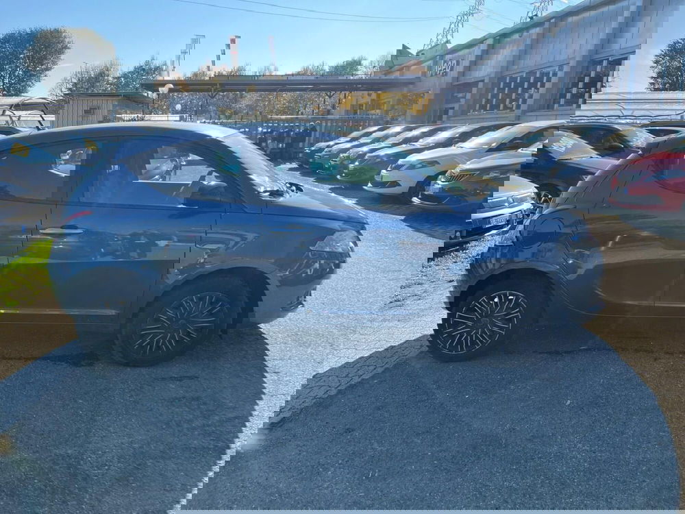 Lancia Ypsilon usata a Milano (4)