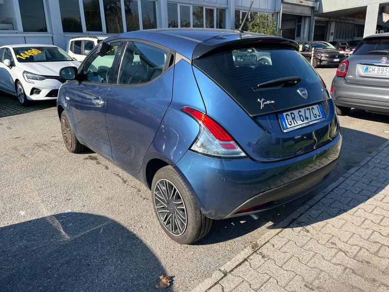 Lancia Ypsilon usata a Milano (6)