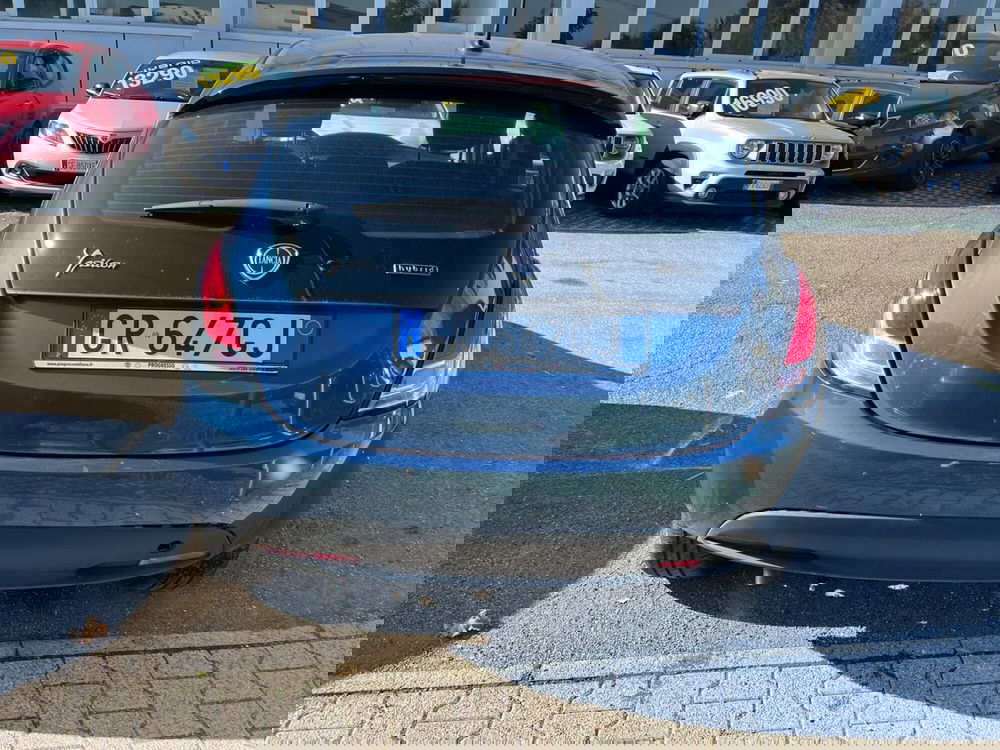 Lancia Ypsilon usata a Milano (8)