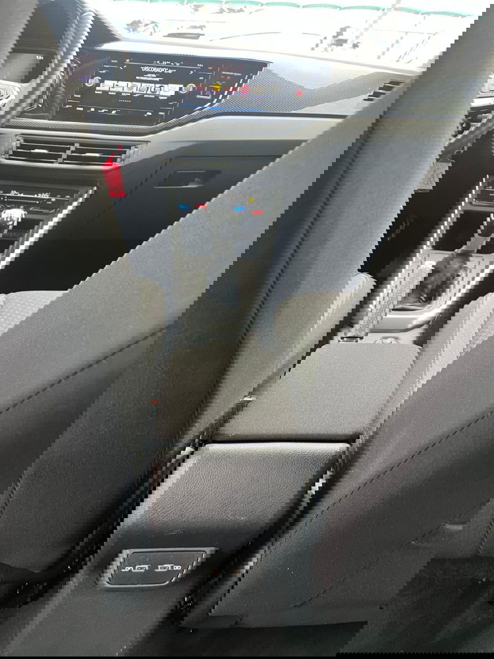 Volkswagen Polo usata a Milano (18)