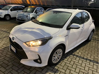 Toyota Yaris 1.5 Hybrid 5 porte Lounge del 2021 usata a Milano