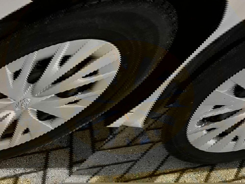 Toyota Yaris usata a Milano (7)