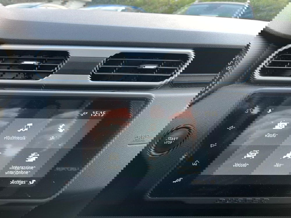 Dacia Duster usata a Milano (18)