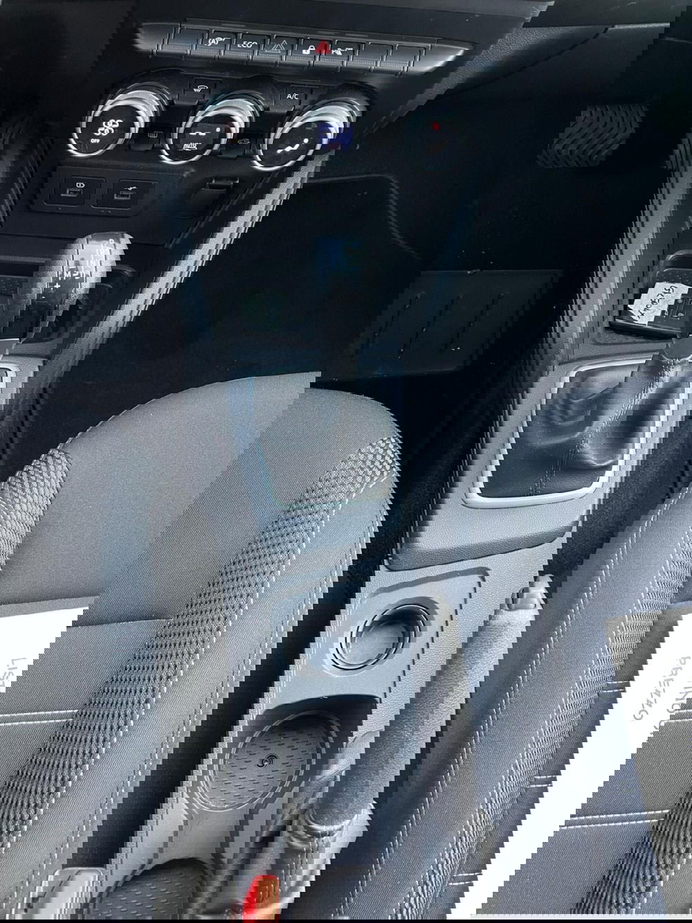 Dacia Duster usata a Milano (19)