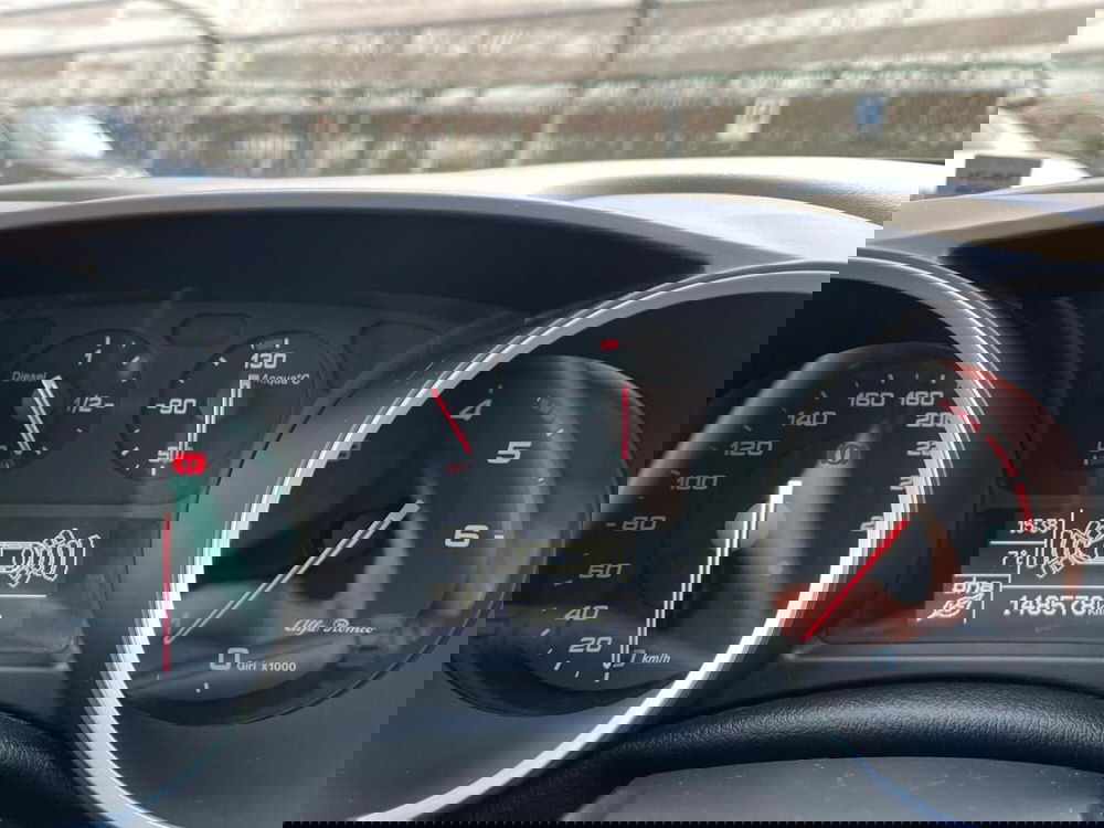 Alfa Romeo Giulietta usata a Milano (20)