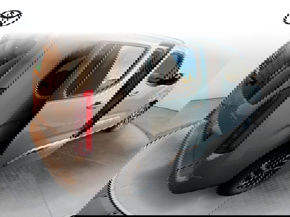 Toyota Proace City Verso nuova a Catania (3)