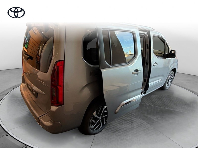 Toyota Proace City Verso nuova a Catania (3)