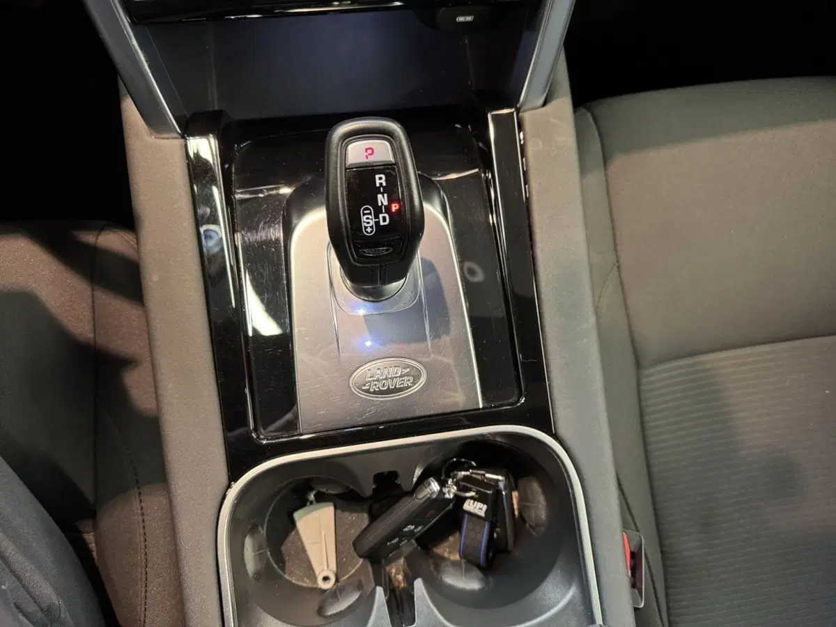 Land Rover Discovery Sport usata a Pistoia (11)