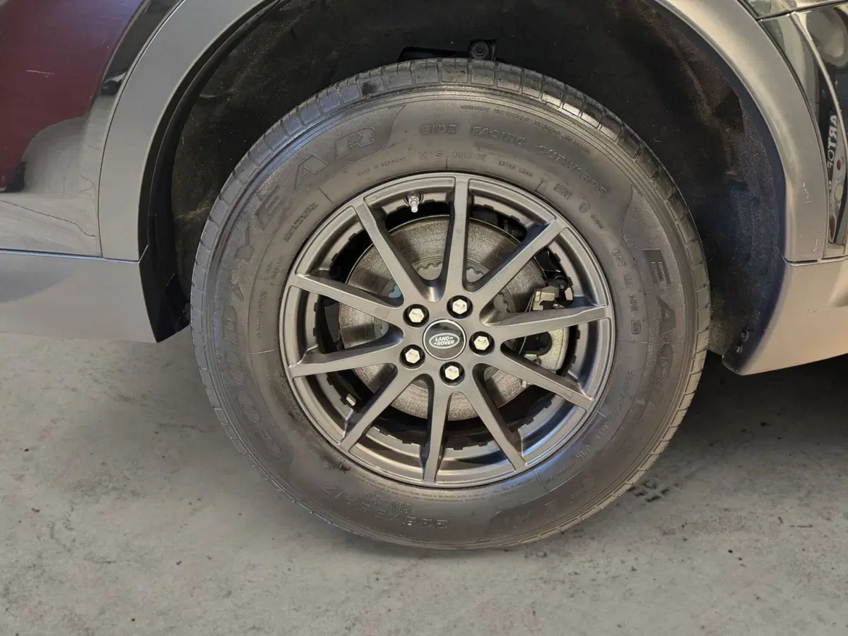Land Rover Discovery Sport usata a Pistoia (8)