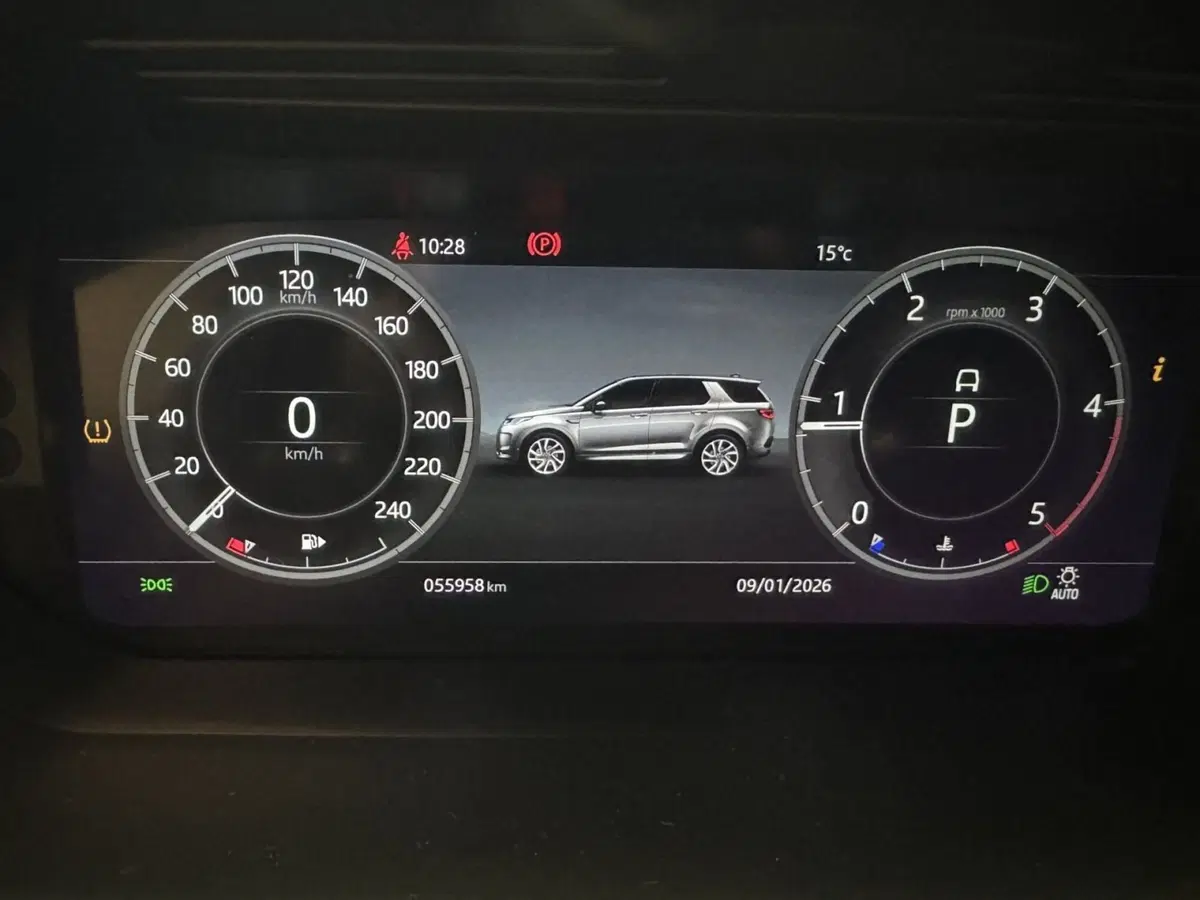 Land Rover Discovery Sport usata a Pistoia (9)