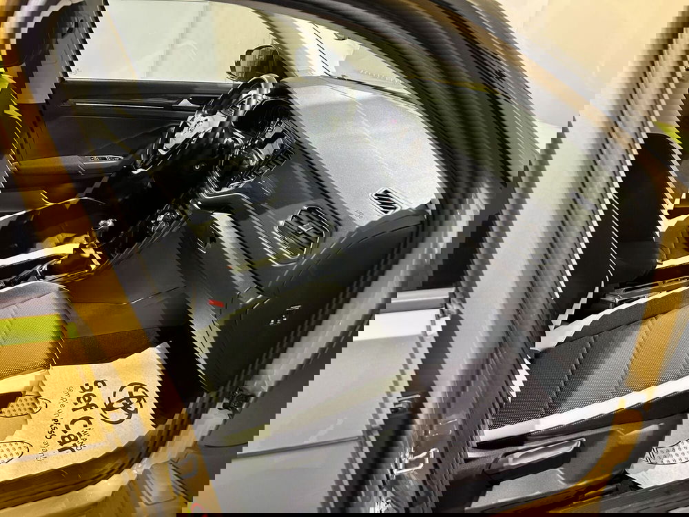 Volkswagen T-Roc usata a Milano (13)
