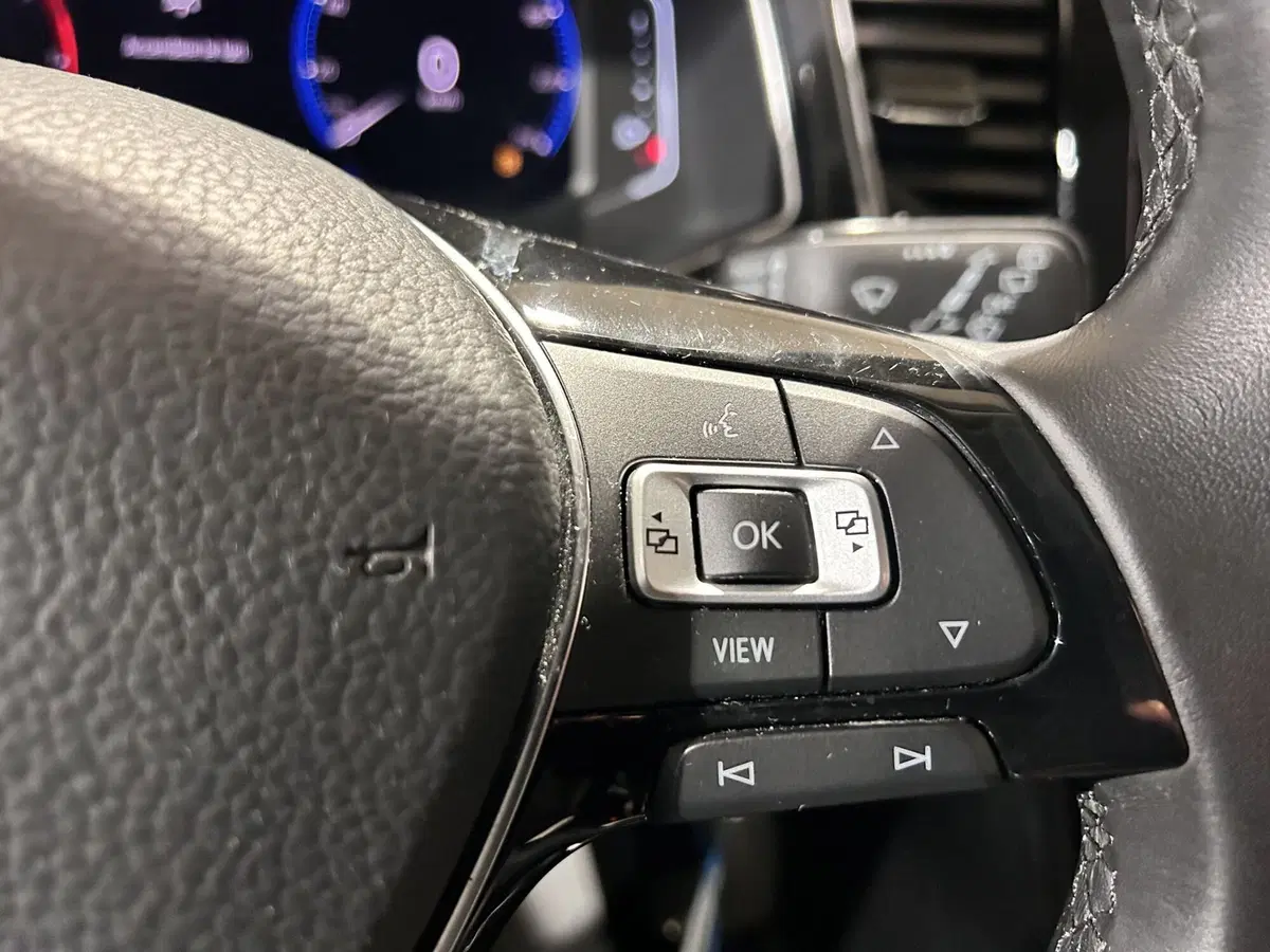 Volkswagen T-Roc usata a Milano (18)