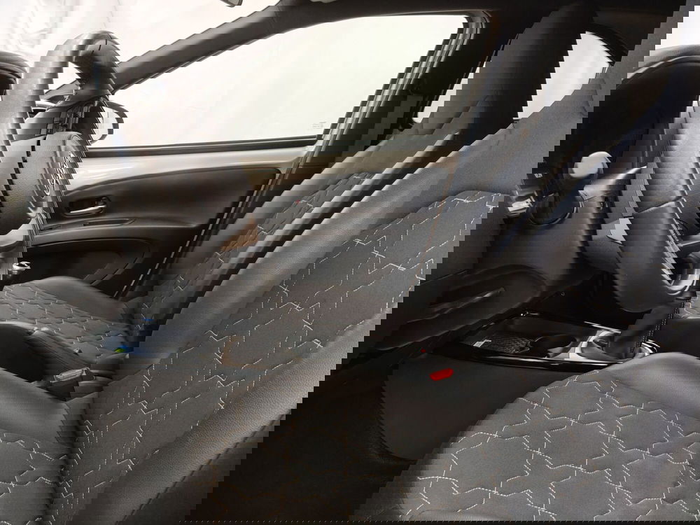 Toyota Aygo X usata a Roma (15)