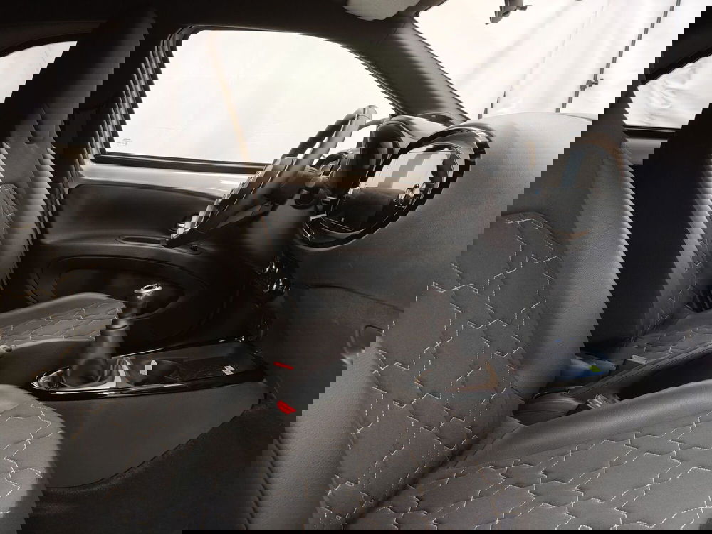 Toyota Aygo X usata a Roma (6)
