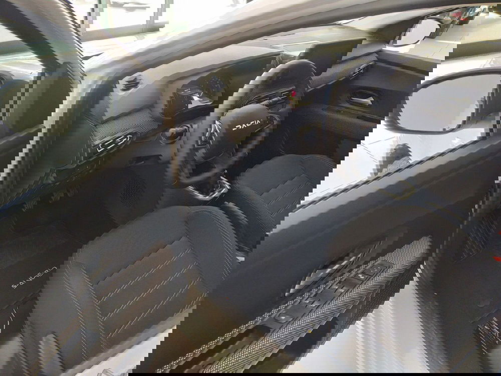 Dacia Sandero nuova a Reggio Emilia (9)