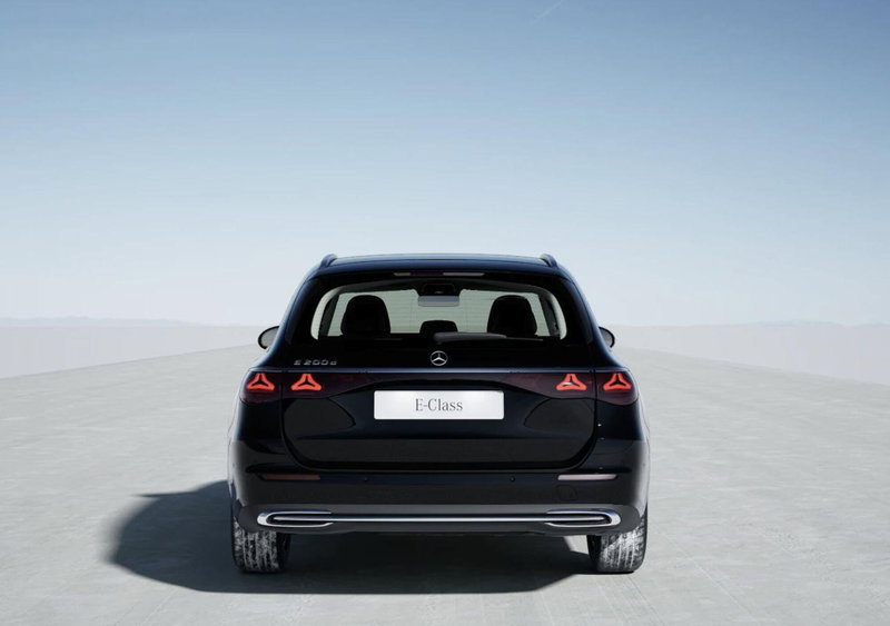 Mercedes-Benz Classe E Station Wagon nuova a Bergamo (2)