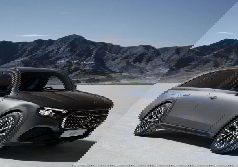 Mercedes-Benz Classe E Station Wagon nuova a Bergamo (4)