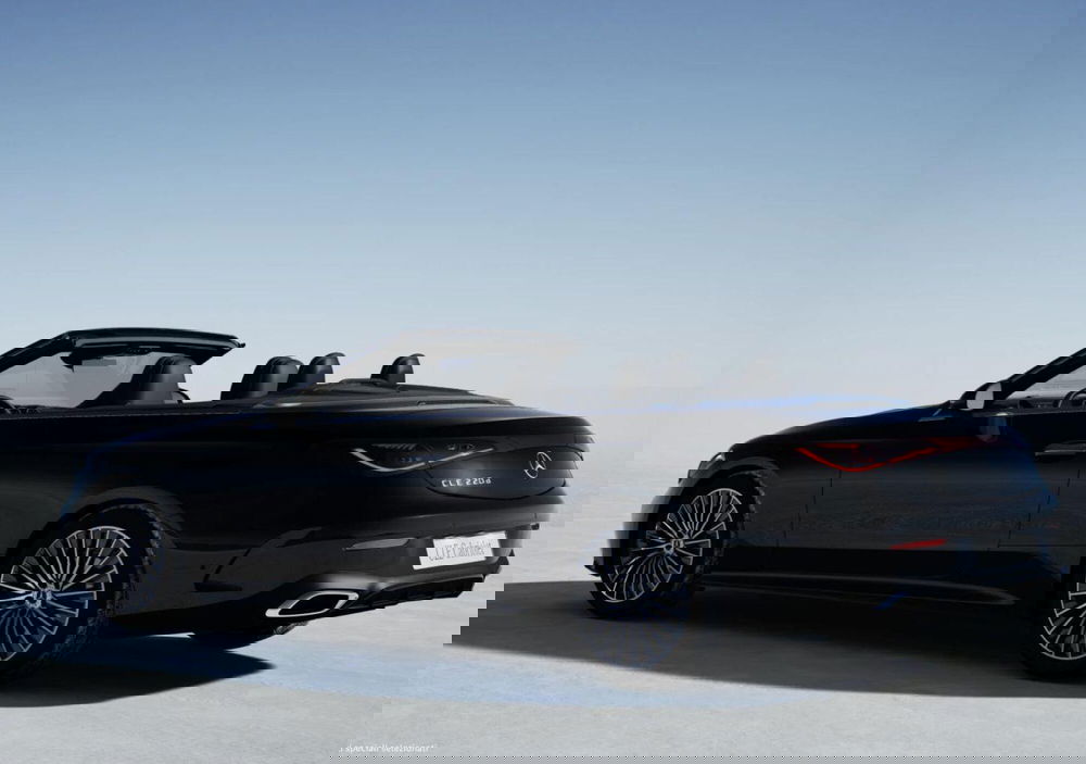 Mercedes-Benz CLE Cabrio nuova a Bergamo (2)