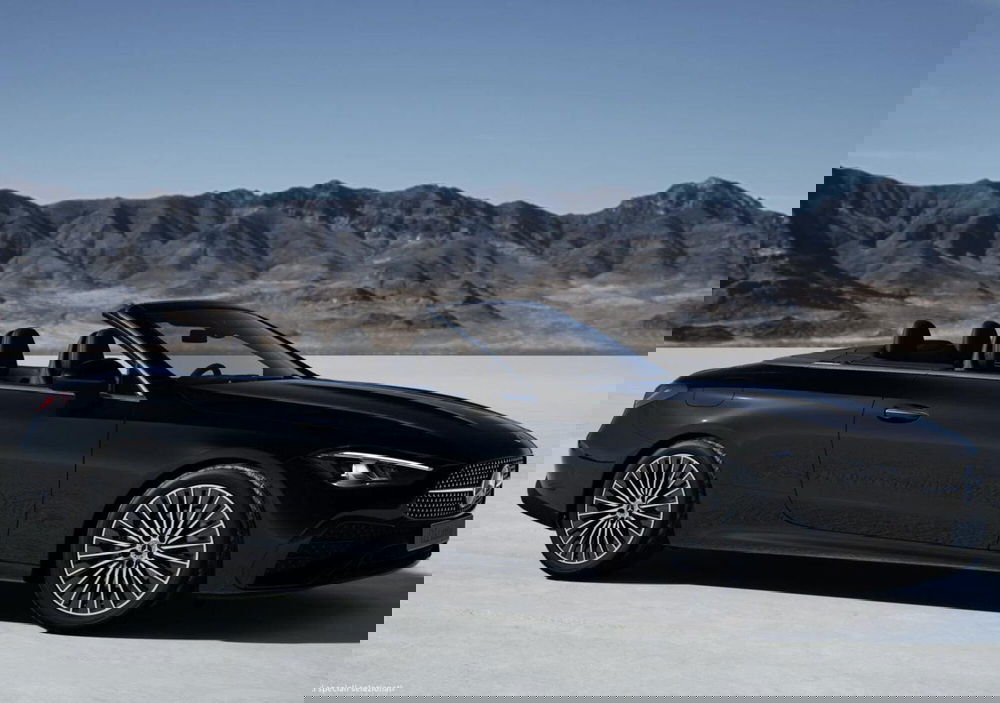 Mercedes-Benz CLE Cabrio nuova a Bergamo (3)