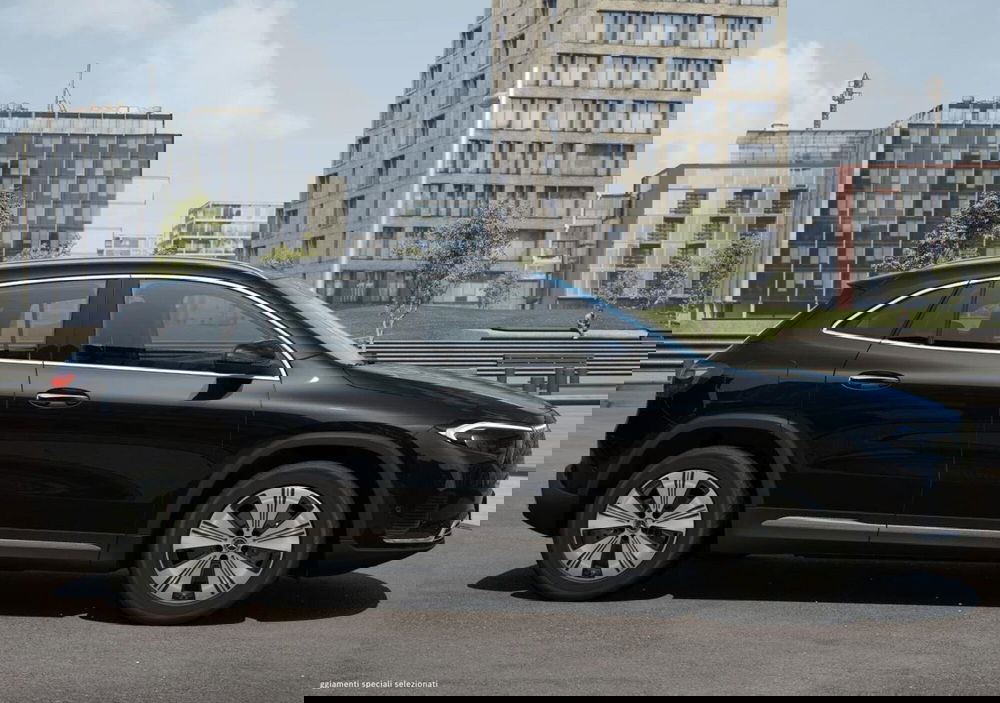 Mercedes-Benz EQA nuova a Bergamo (4)