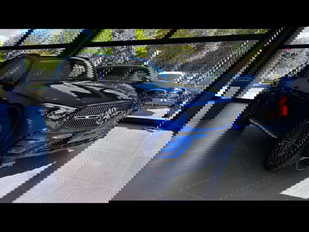 Mercedes-Benz GLC SUV nuova a Pisa