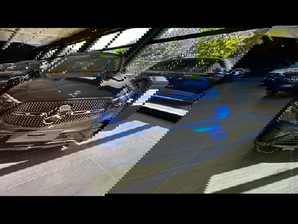 Mercedes-Benz GLC SUV nuova a Pisa (5)