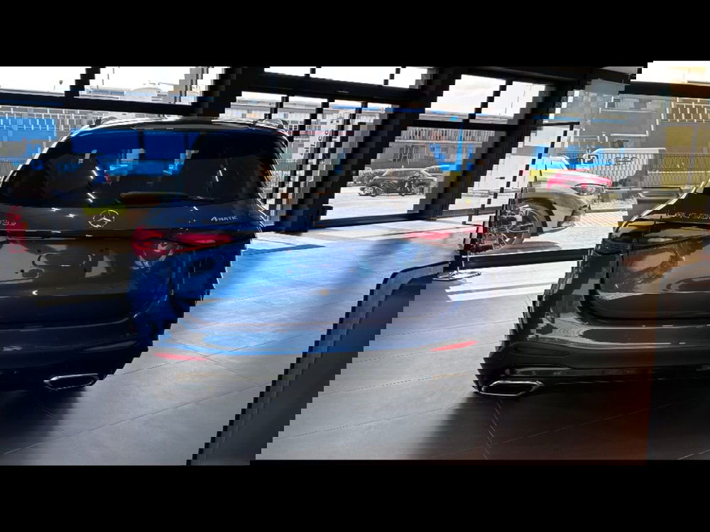 Mercedes-Benz GLC SUV nuova a Pisa (6)