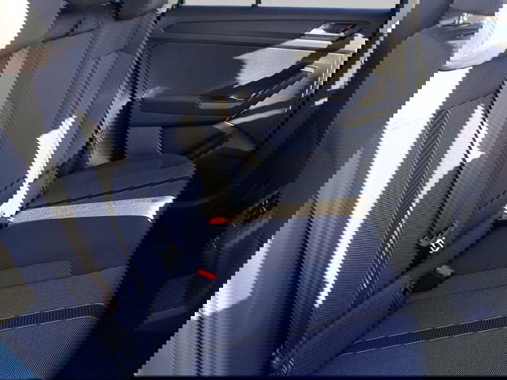 Volkswagen T-Roc usata a Livorno (11)