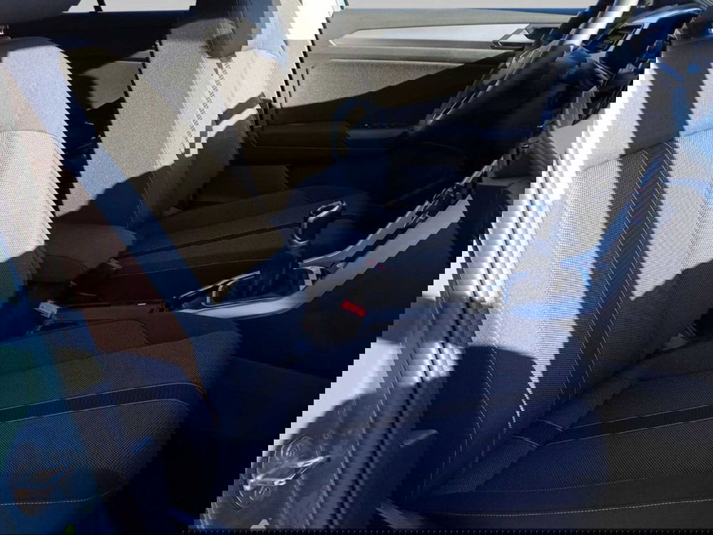 Volkswagen T-Roc usata a Livorno (12)