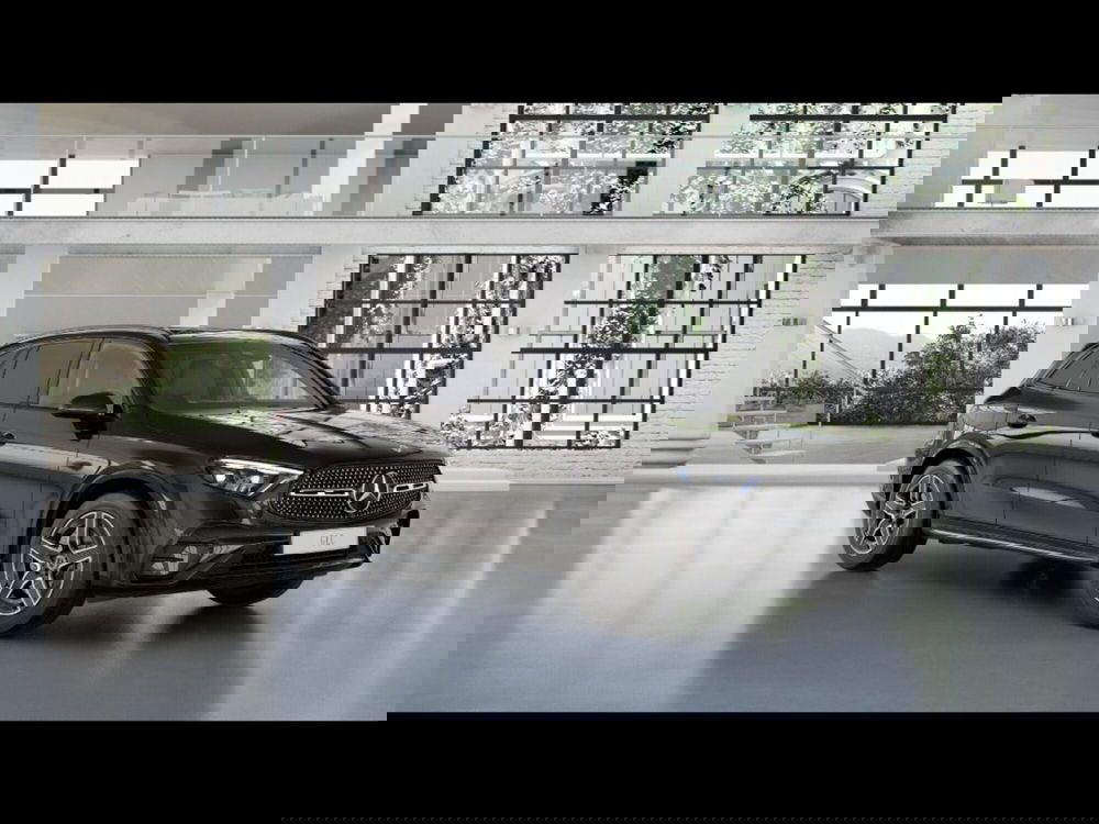 Mercedes-Benz GLC SUV nuova a Firenze