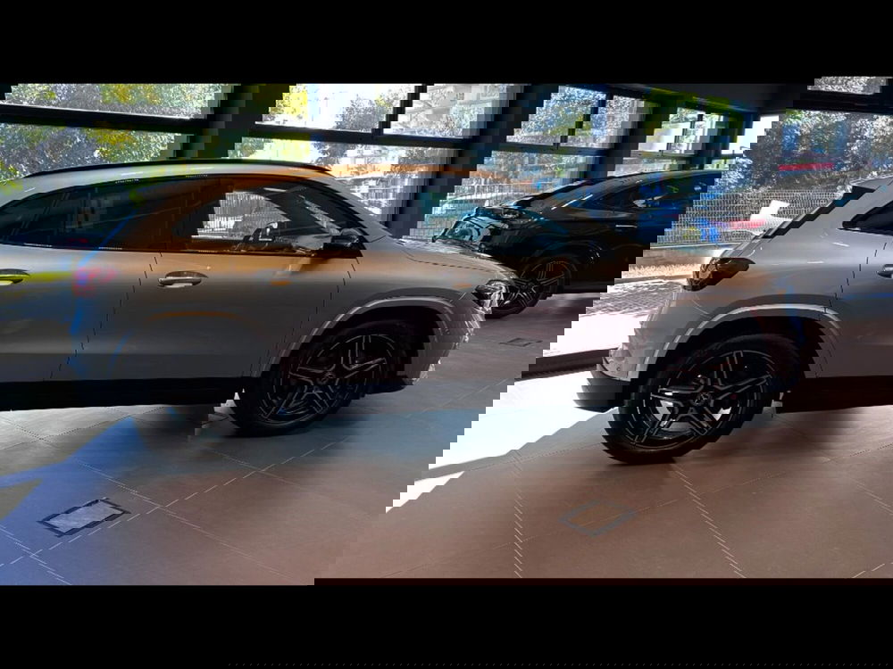 Mercedes-Benz GLA SUV nuova a Firenze (2)