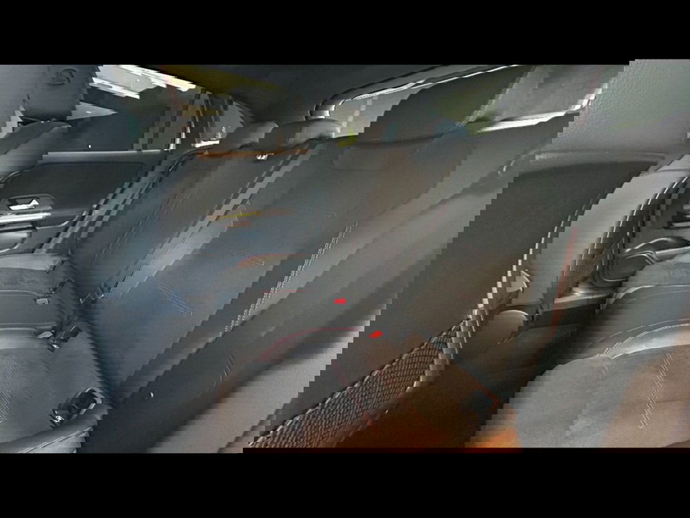 Mercedes-Benz GLA SUV nuova a Firenze (9)