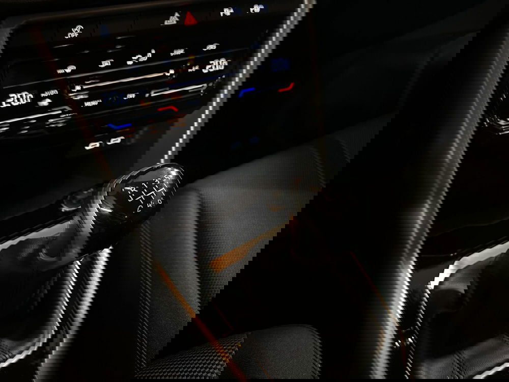 Volkswagen T-Roc usata a Padova (11)