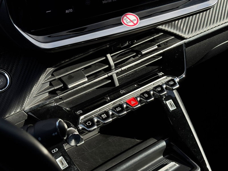 Peugeot 208 usata a Vercelli (12)