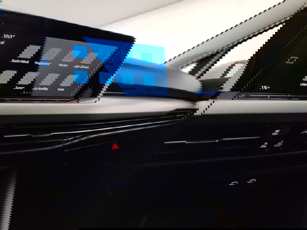 Volkswagen Golf usata a Massa-Carrara (12)