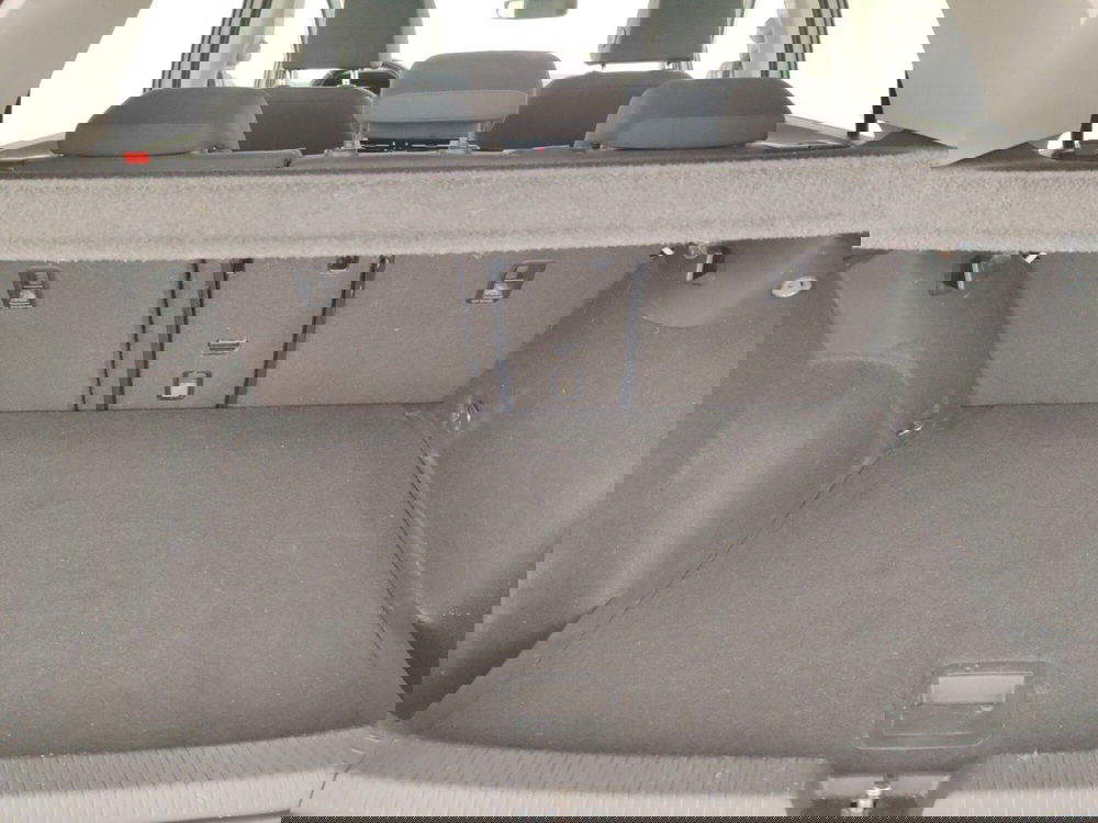 Volkswagen Golf usata a Massa-Carrara (16)