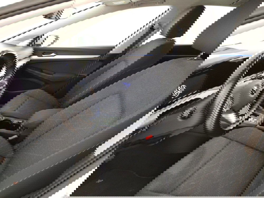 Volkswagen Golf usata a Massa-Carrara (7)