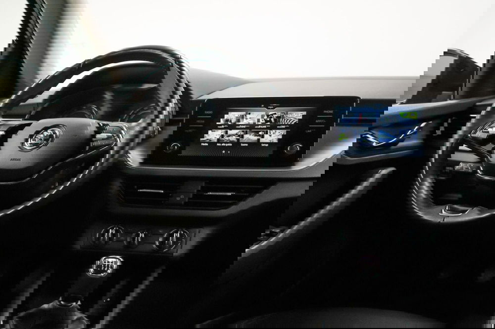 Skoda Kamiq usata a Varese (11)