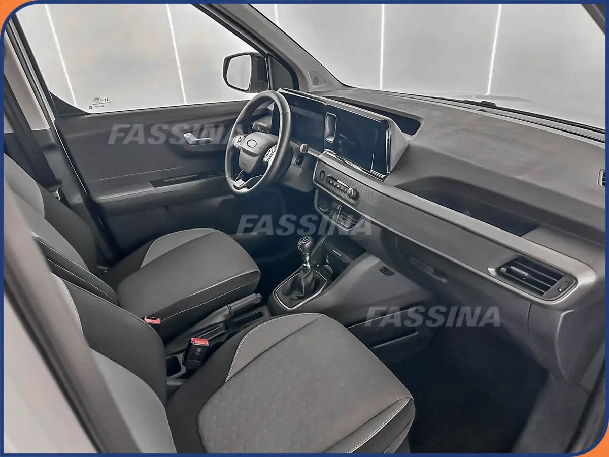 Ford Tourneo Courier usata a Milano (12)