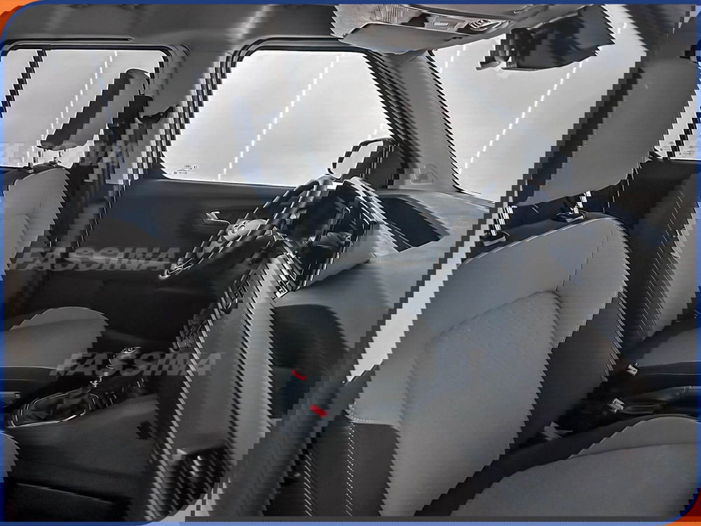 Ford Tourneo Courier usata a Milano (13)