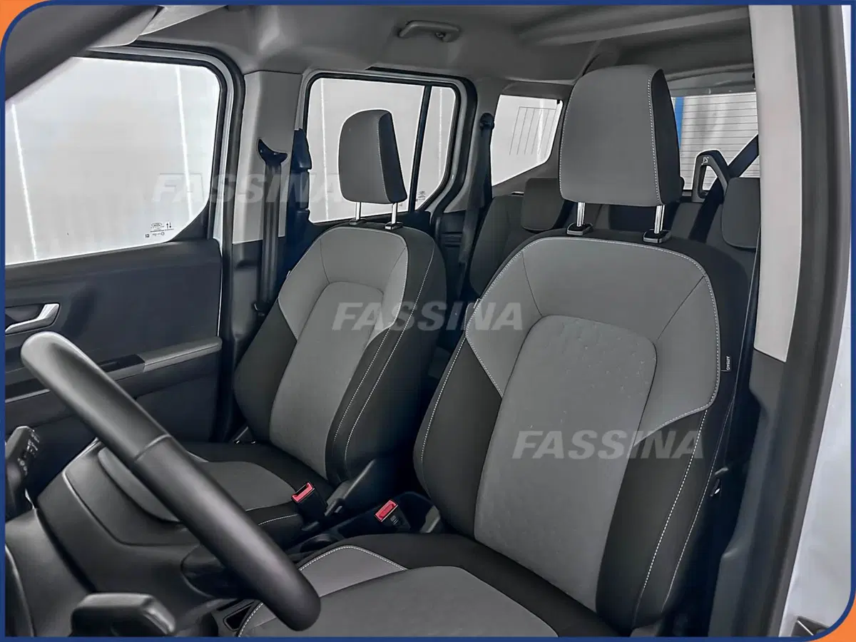 Ford Tourneo Courier usata a Milano (8)