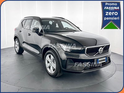 Volvo XC40 B3 automatico Essential del 2024 usata a Milano