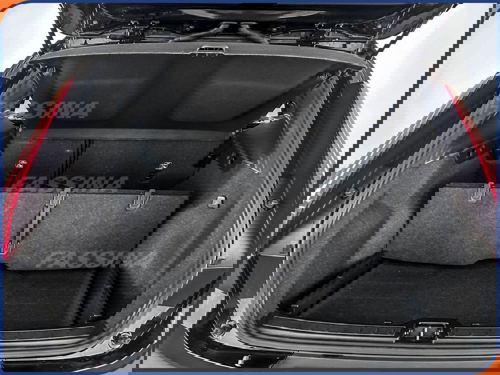 Volvo XC40 usata a Milano (11)