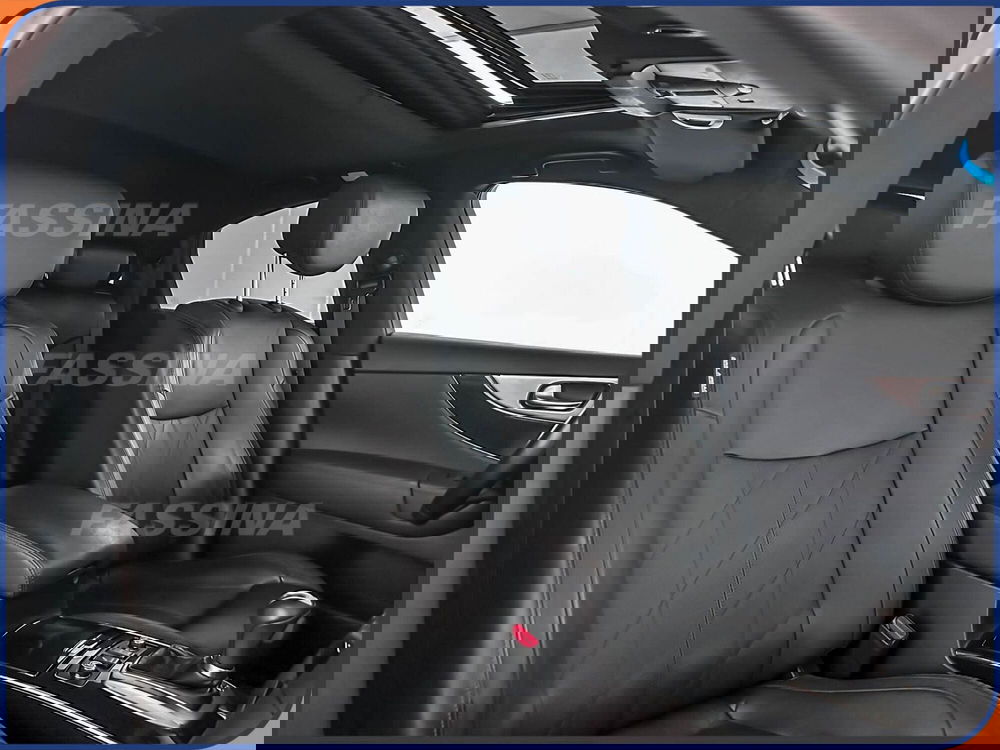 Infiniti QX70 usata a Milano (14)