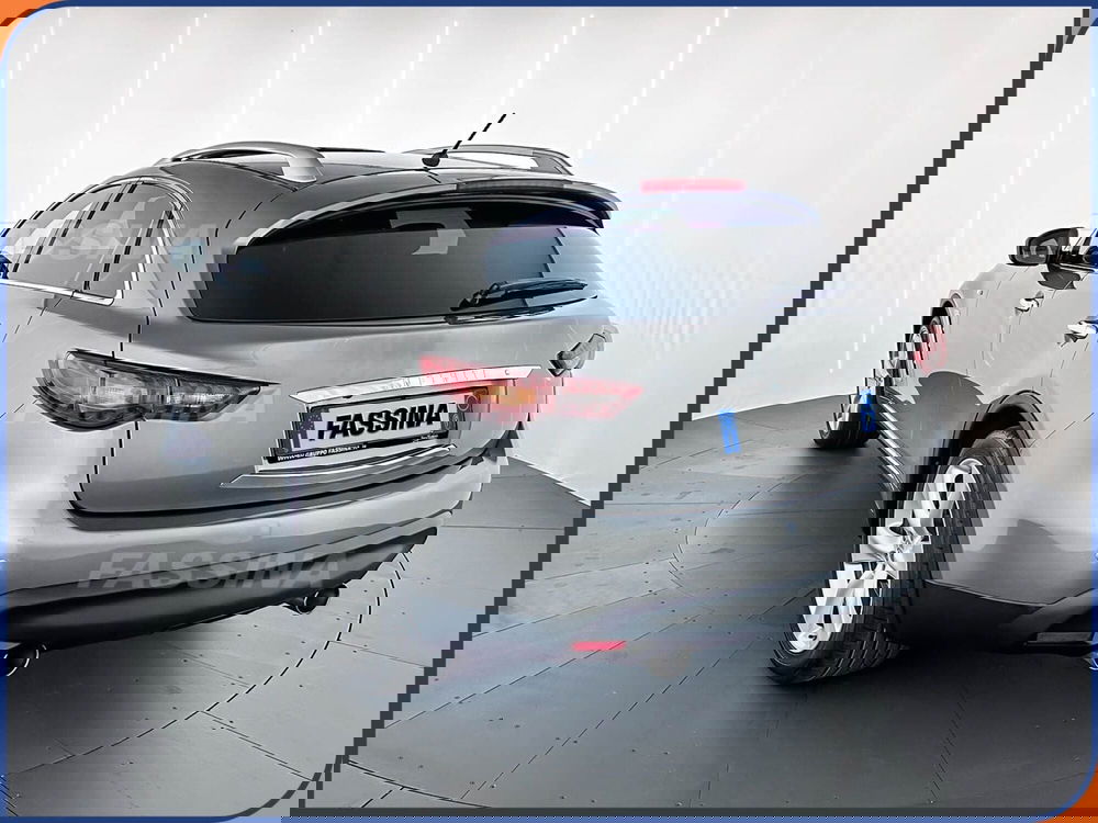 Infiniti QX70 usata a Milano (4)