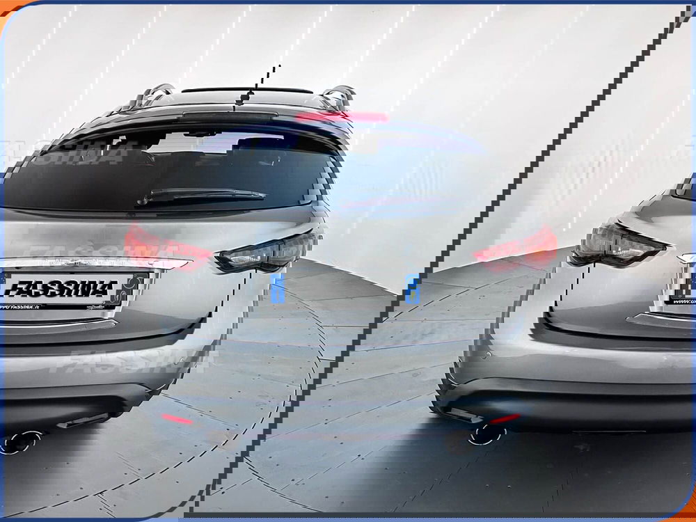 Infiniti QX70 usata a Milano (5)