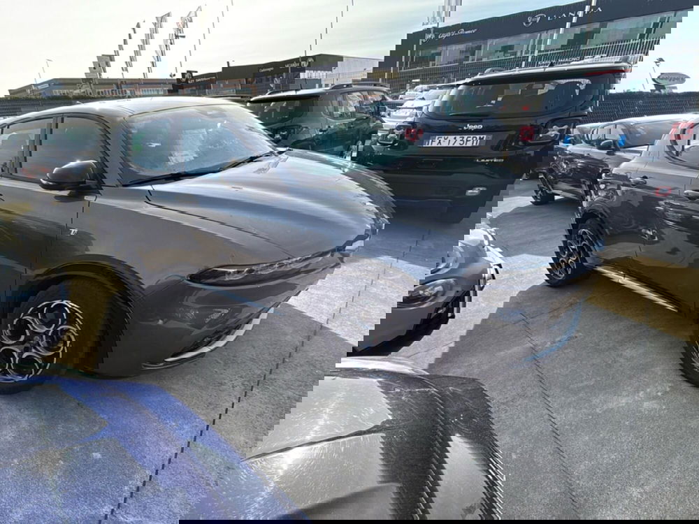 Alfa Romeo Tonale usata a Cosenza (7)