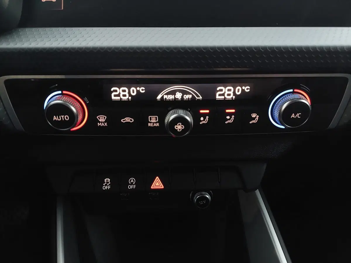 Audi A1 Sportback usata a Bari (8)