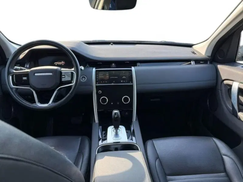 Land Rover Discovery Sport usata a Lecce (11)